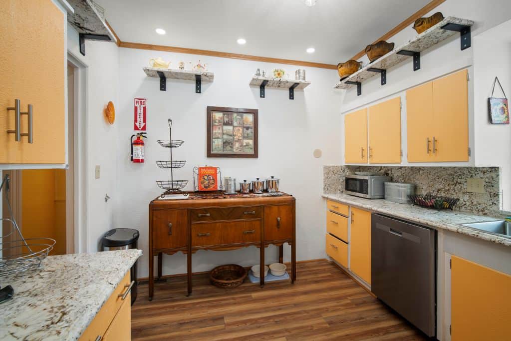 Kitchen 4
