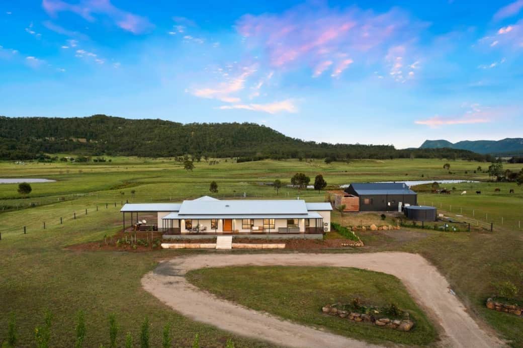 House luxury hunter valley aerial evening view
