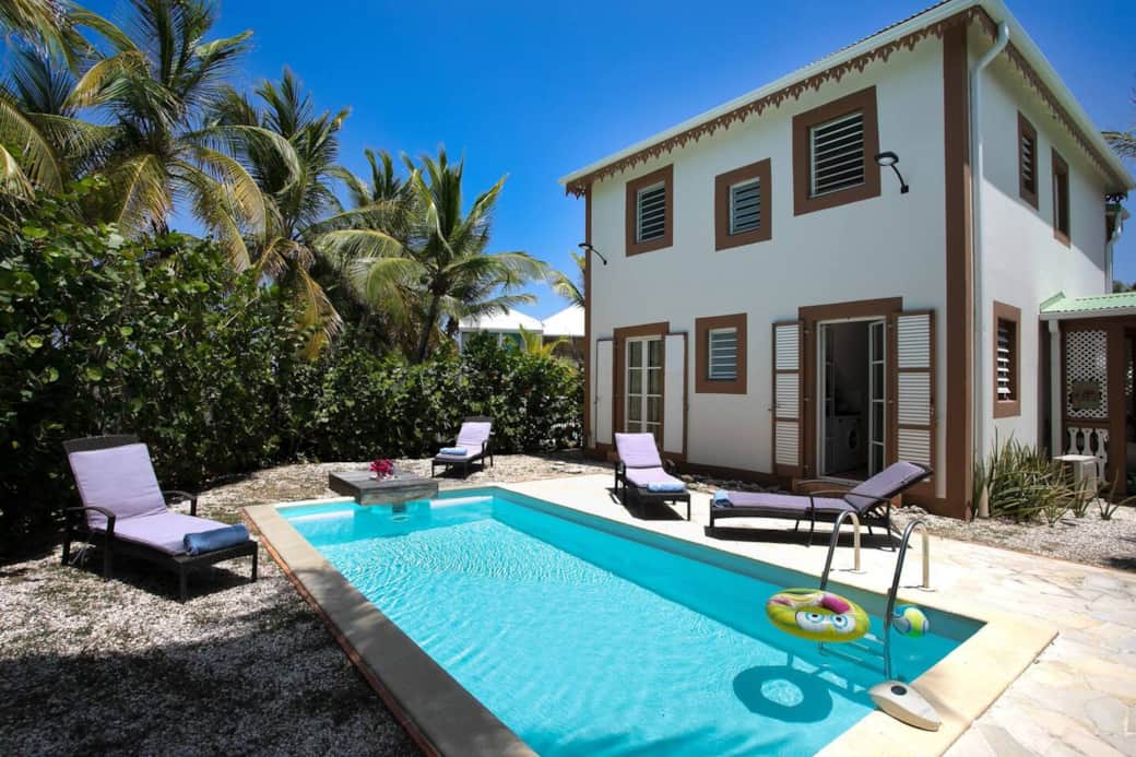 pool with good privacy 