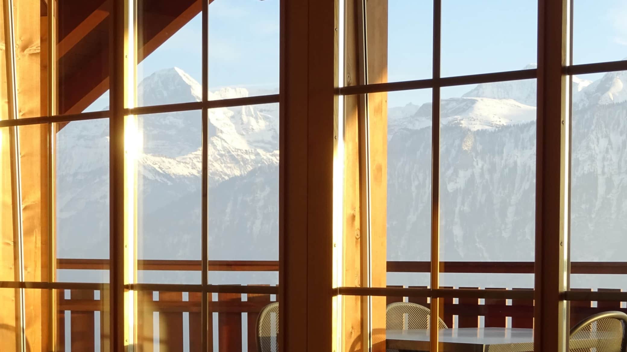 Abendlicher Blick zum Eiger 16 zu 9.JPG