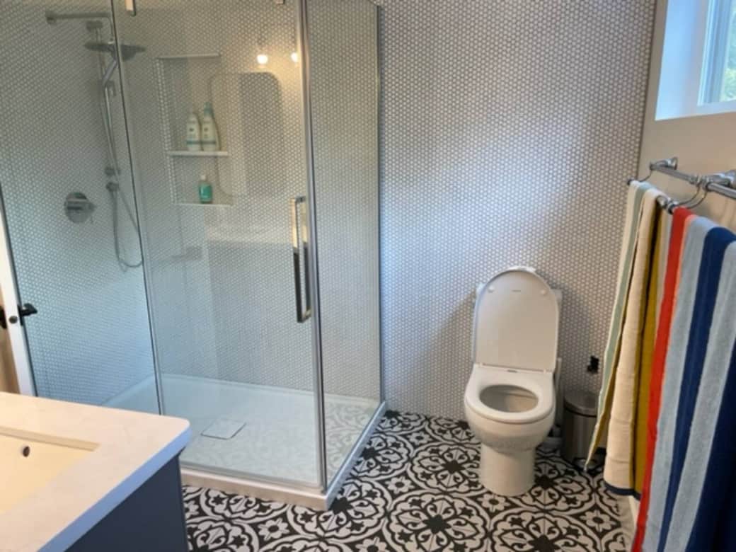 King bedroom ensuite