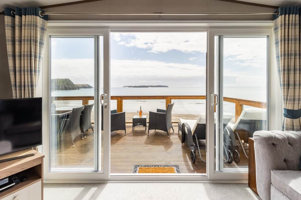 Sweeping Views of the ocean & Caldy island from the sofa Sweeping Views of the ocean & Caldy island from the sofa