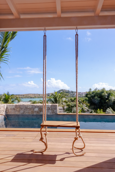 Balançoire vue lagon villa blanche Balançoire vue lagon villa blanche