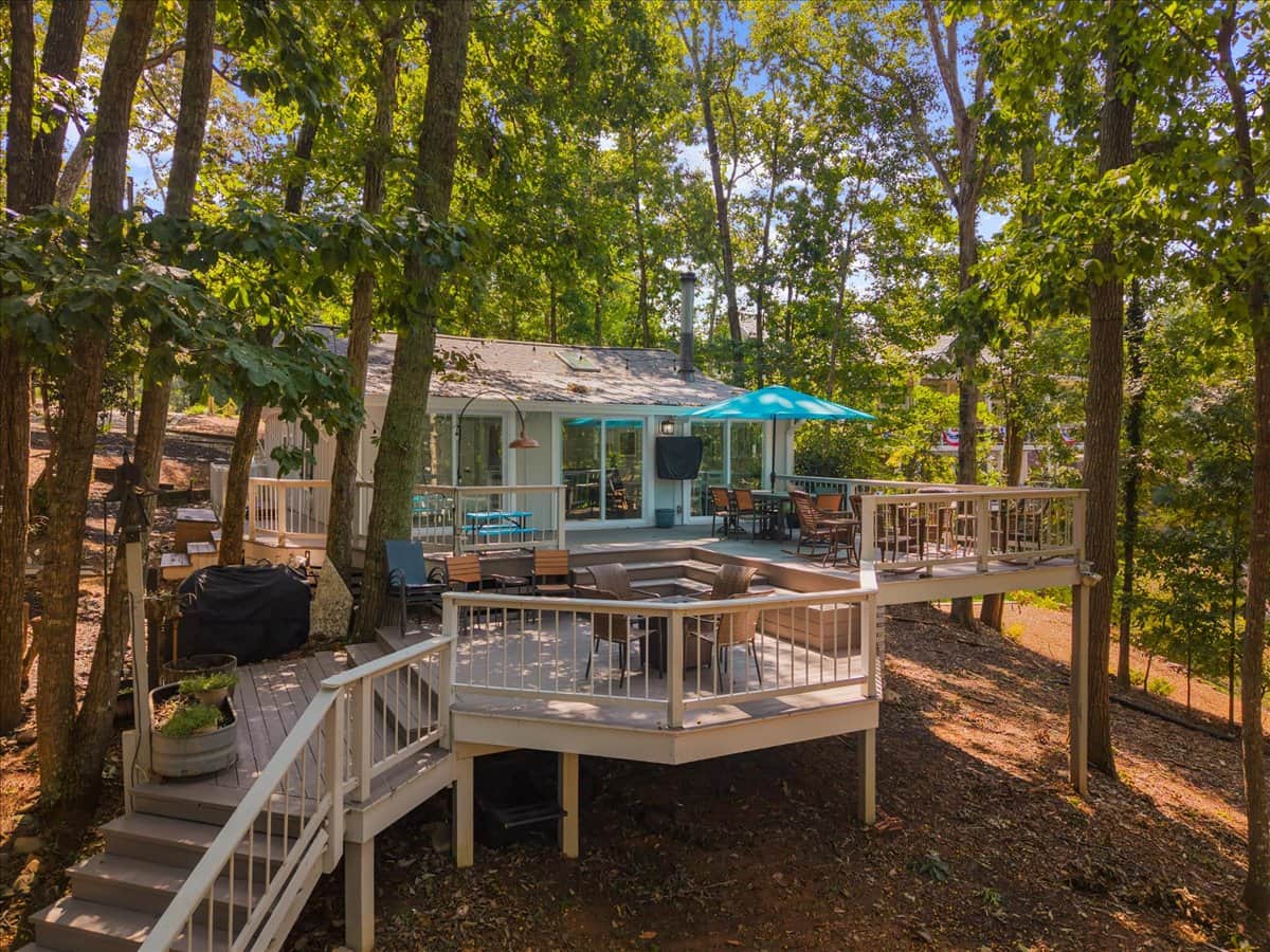 Relax on the back deck with family and friends while grilling out and enjoying the views. 