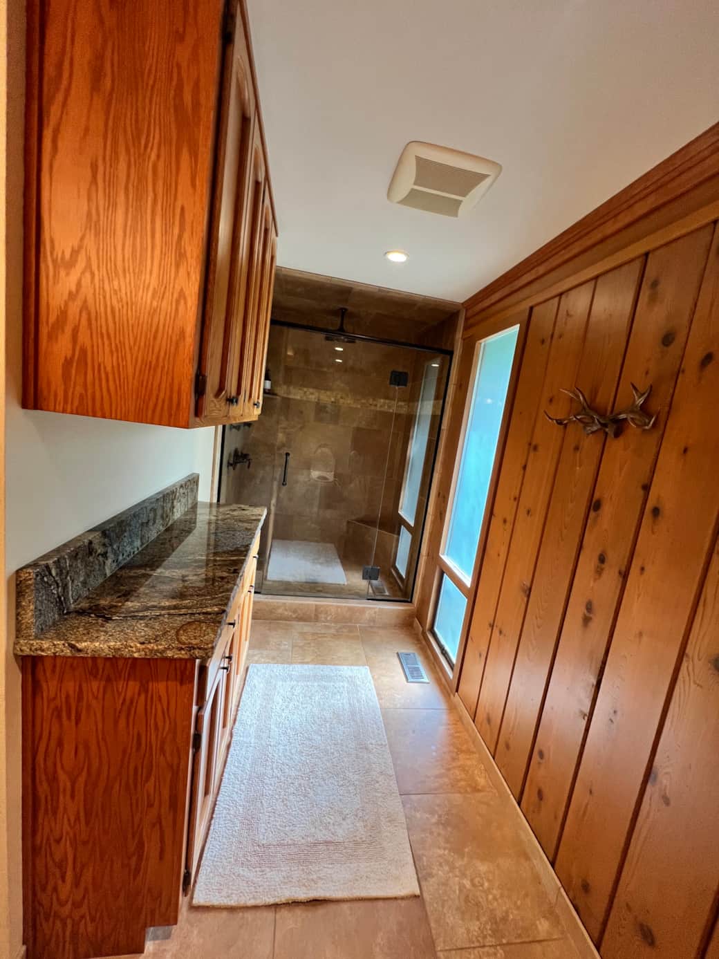 King suite 1 shower