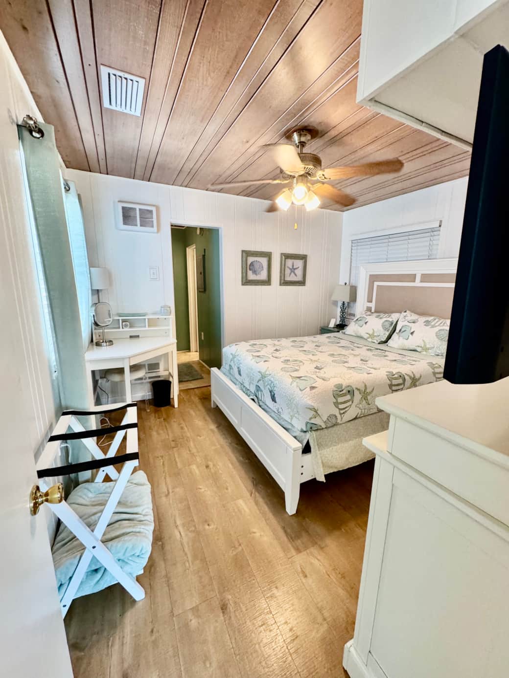 Queen bed