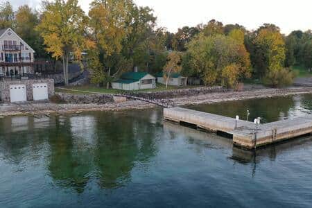 Private dock for guest use