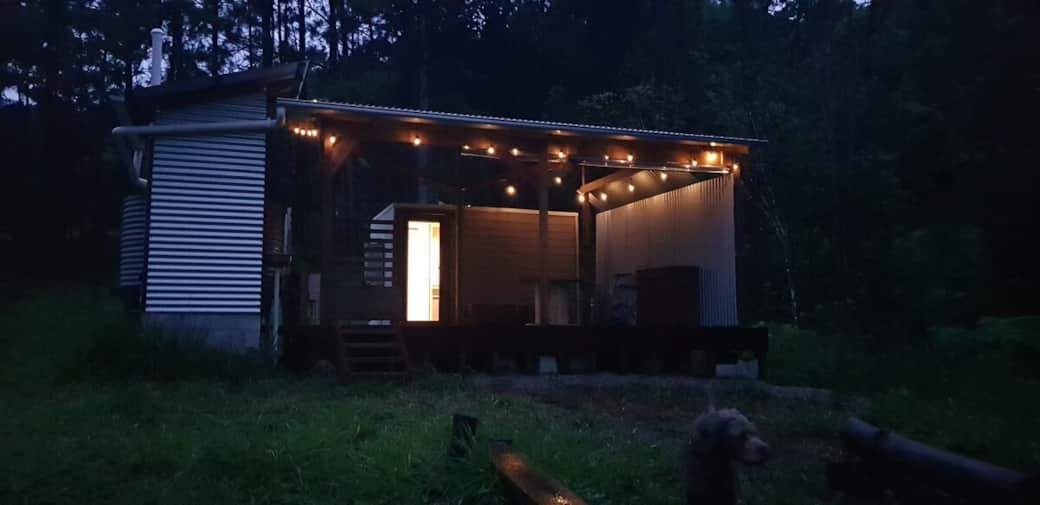 Relax on the verandah with a glass of wine or a hot drink in the evening and watch evening peace fall over the valley Relax on the verandah with a glass of wine or a hot drink in the evening and watch evening peace fall over the valley