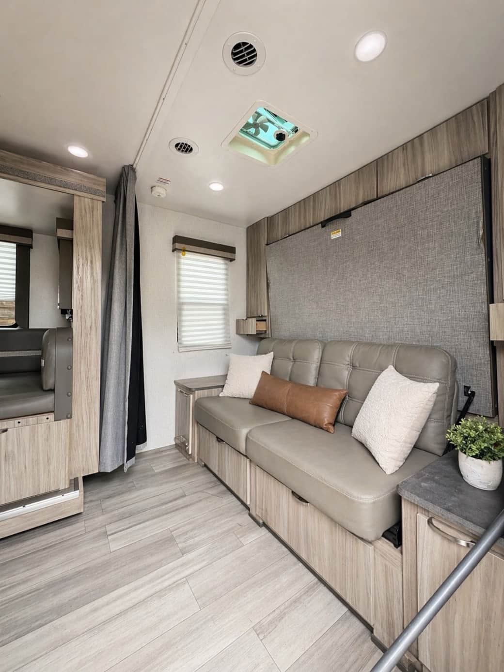 84249971 7ED5 4096 9C1B 464508C76512