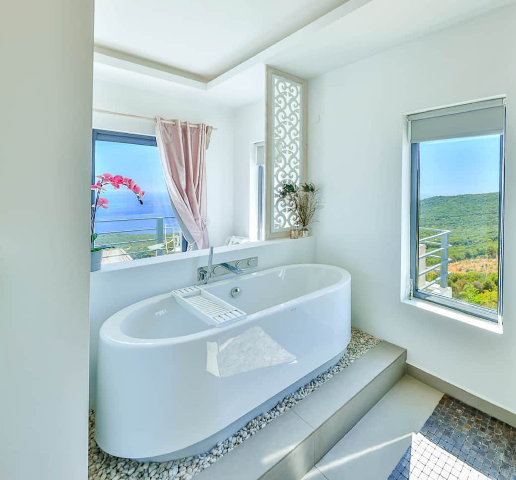 Front Bedrooms 4