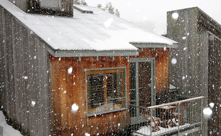 Stay on snow Thredbo