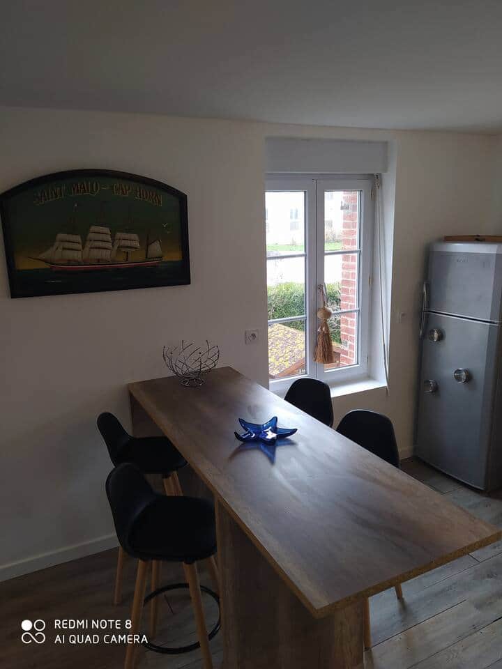 Mange debout ou espace travail