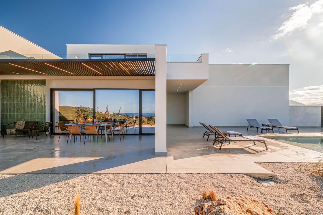 A spacious veranda designed for unforgettable alfresco dining.