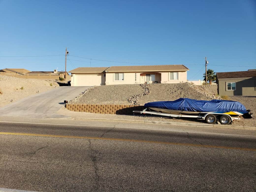 * Havasu Lighthouse*  Peaceful & Comfortable. Boat Parking is located on the bottom of the property it's 11'.5 feet wide by 45' feet long.   