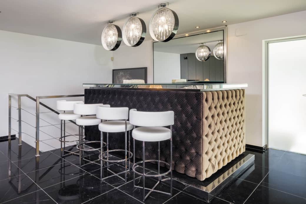 Annex Bar