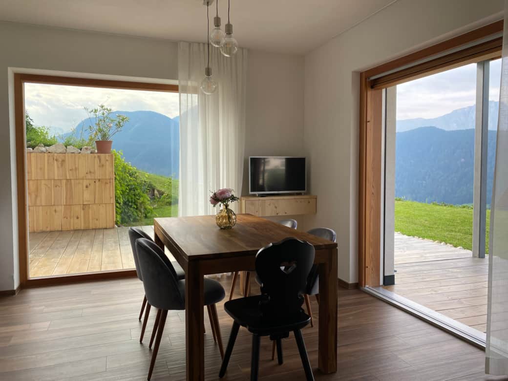 Alpine Chalet Aurora Dolomites dining
