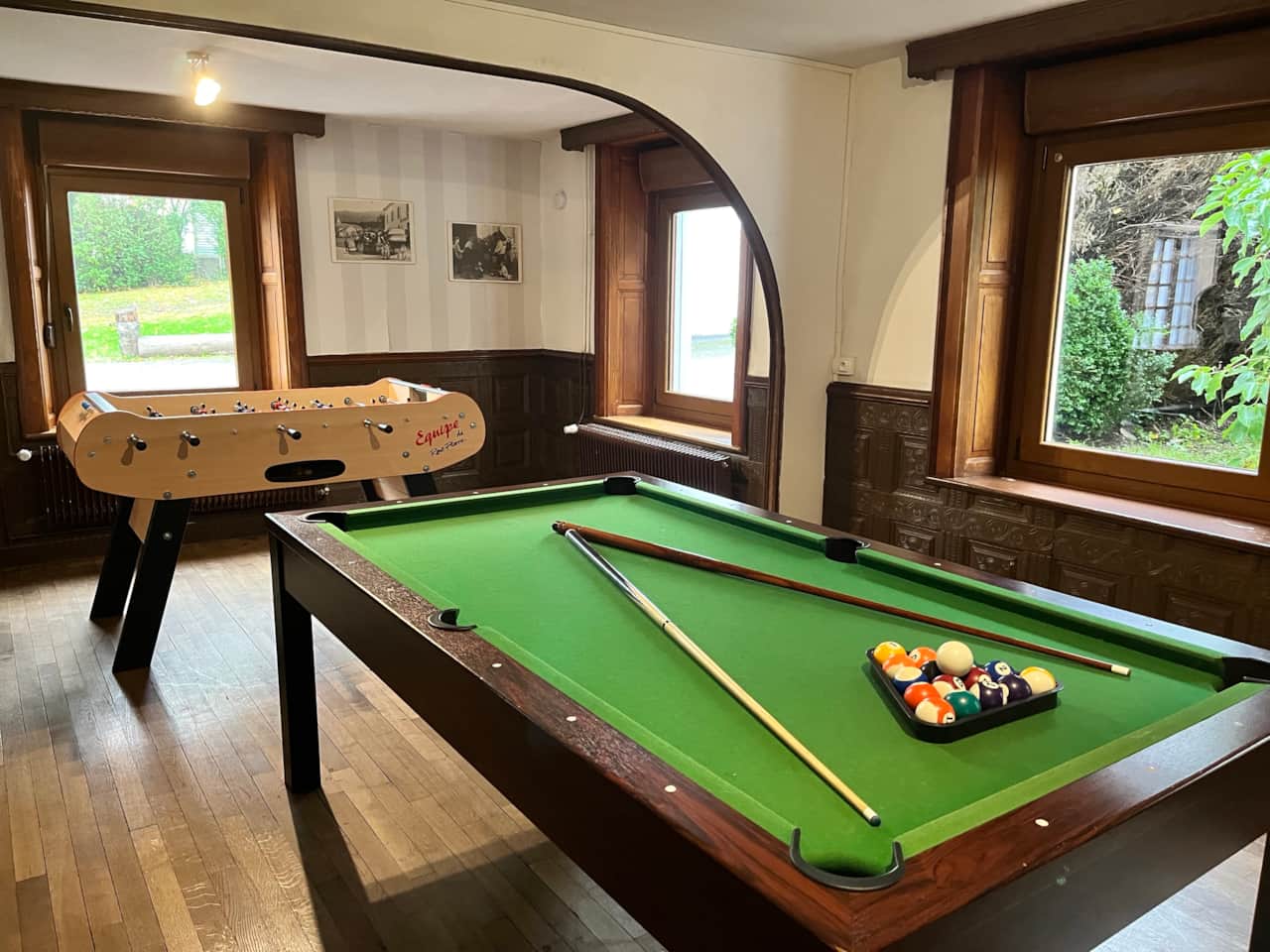 Salon billard et baby foot
