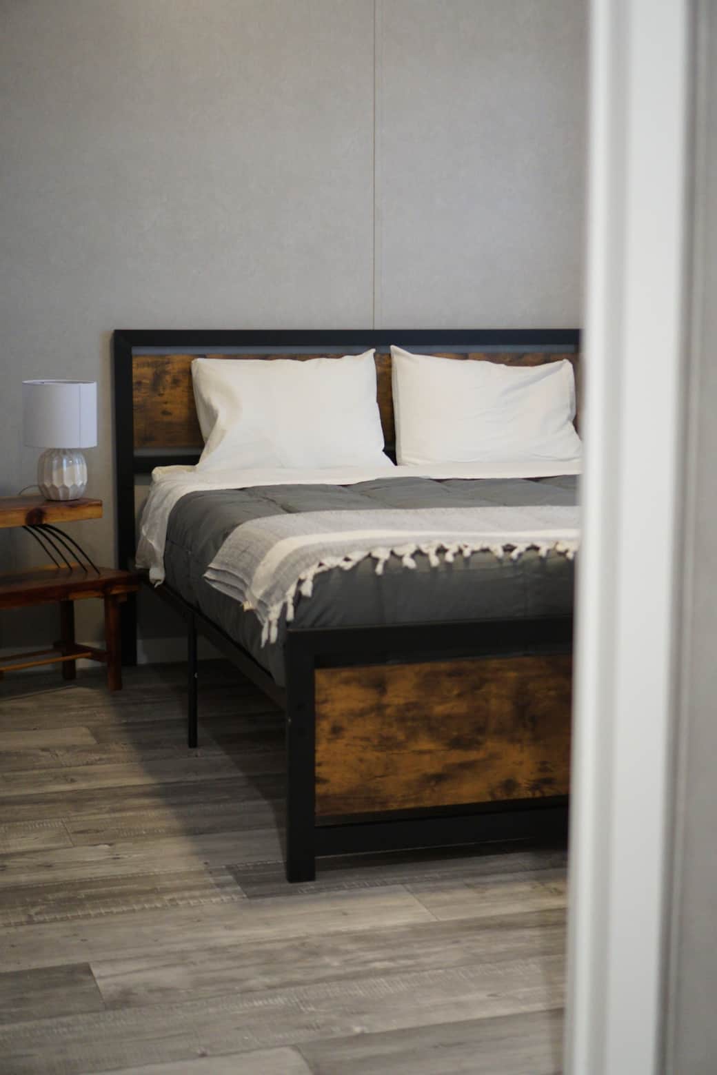 Queen Bed Queen Bed