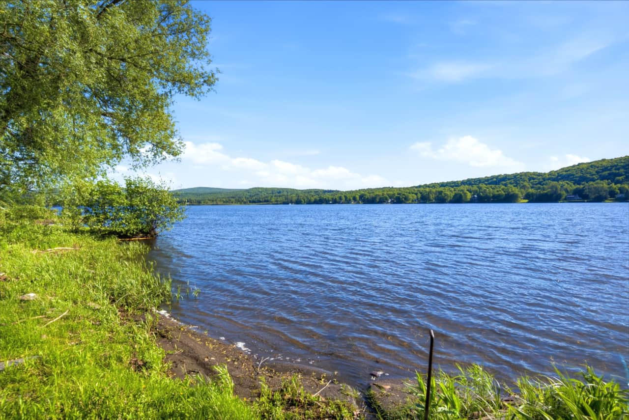 Accès au lac