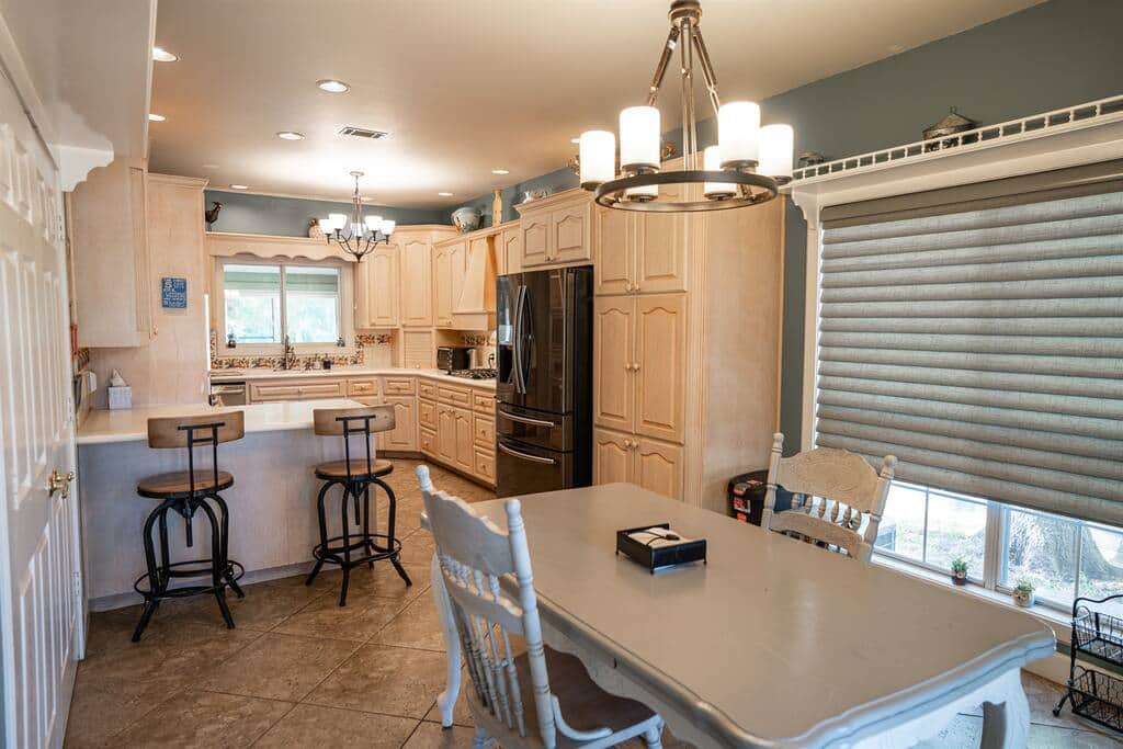 Appliances include: air fryer, toaster oven, blender, crock pot, waffle maker