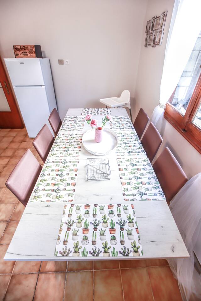 Only yours Meteora Family House