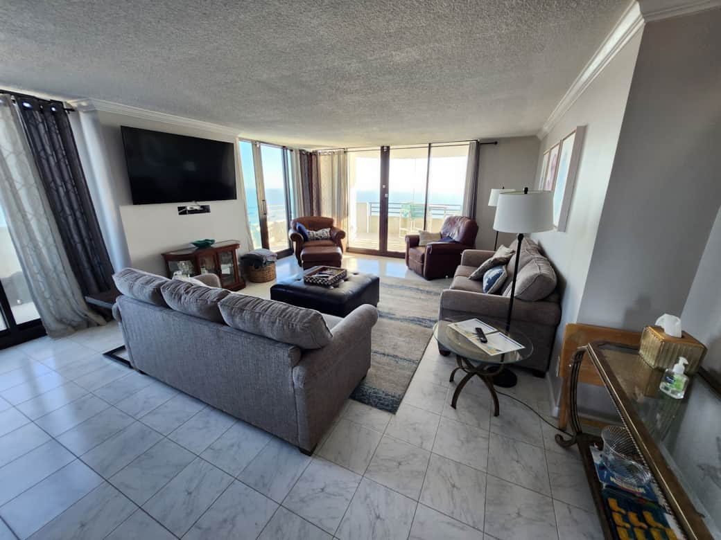 Spacious Living Room