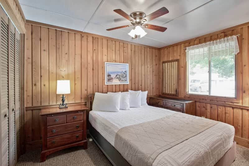 Queen Room 2