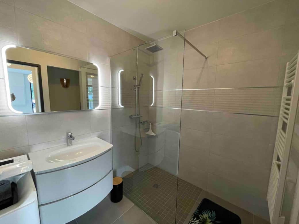 SALLE DE BAIN SALLE DE BAIN