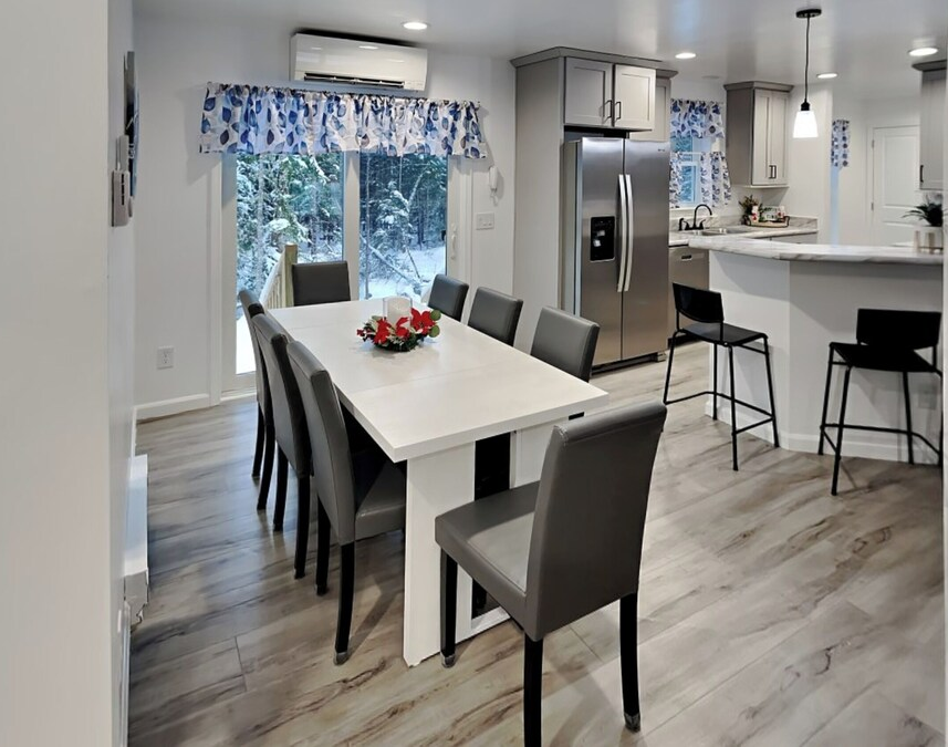 Dinning door