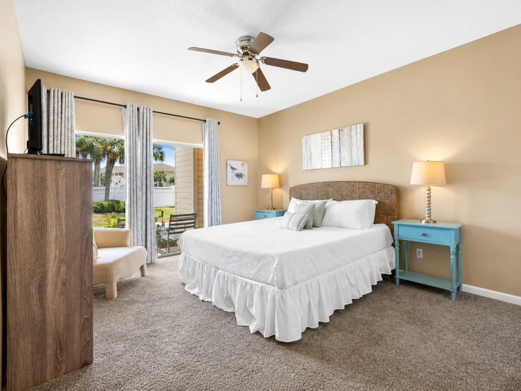 Cozy coastal retreat Master bedroom Cozy coastal retreat Master bedroom
