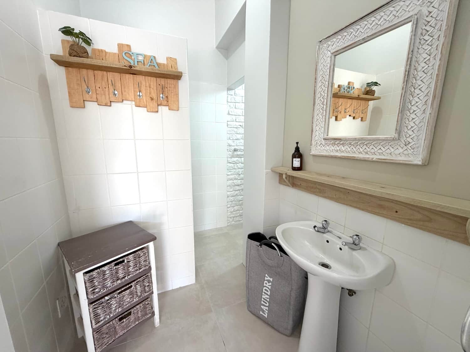 Whale Apartment Ensuite