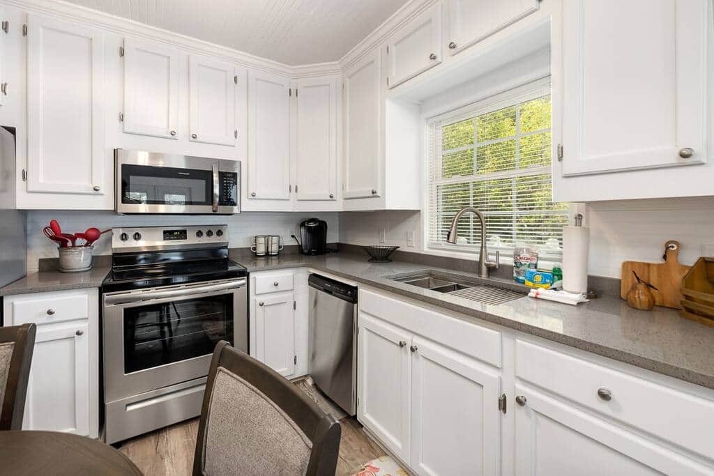 Full Kitchen
