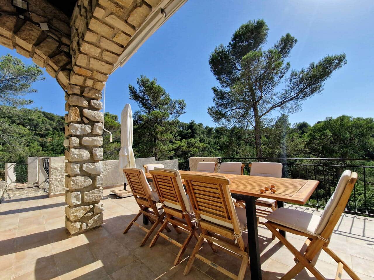 Terrace, dining table
