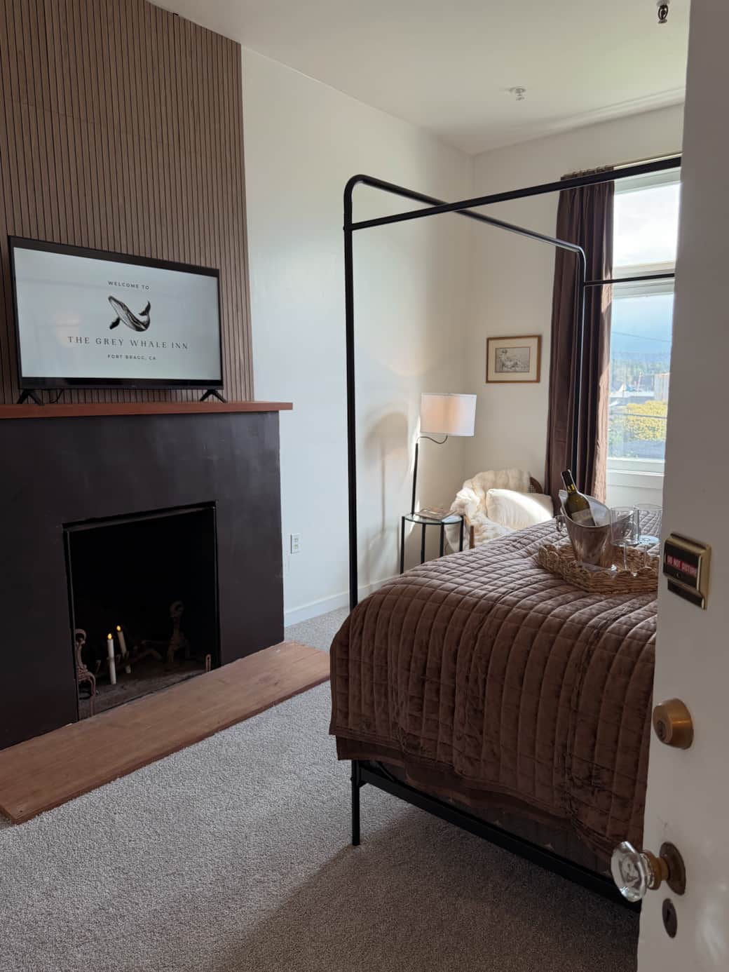 Entrance to Room Entrance to Room