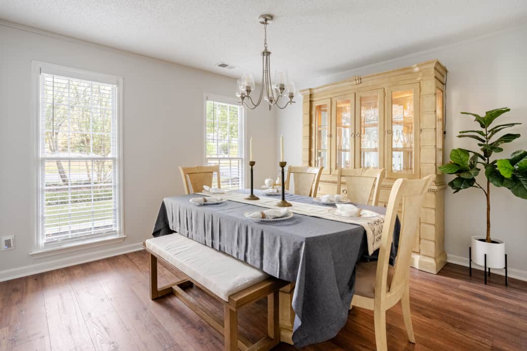 New photo dinning room 3