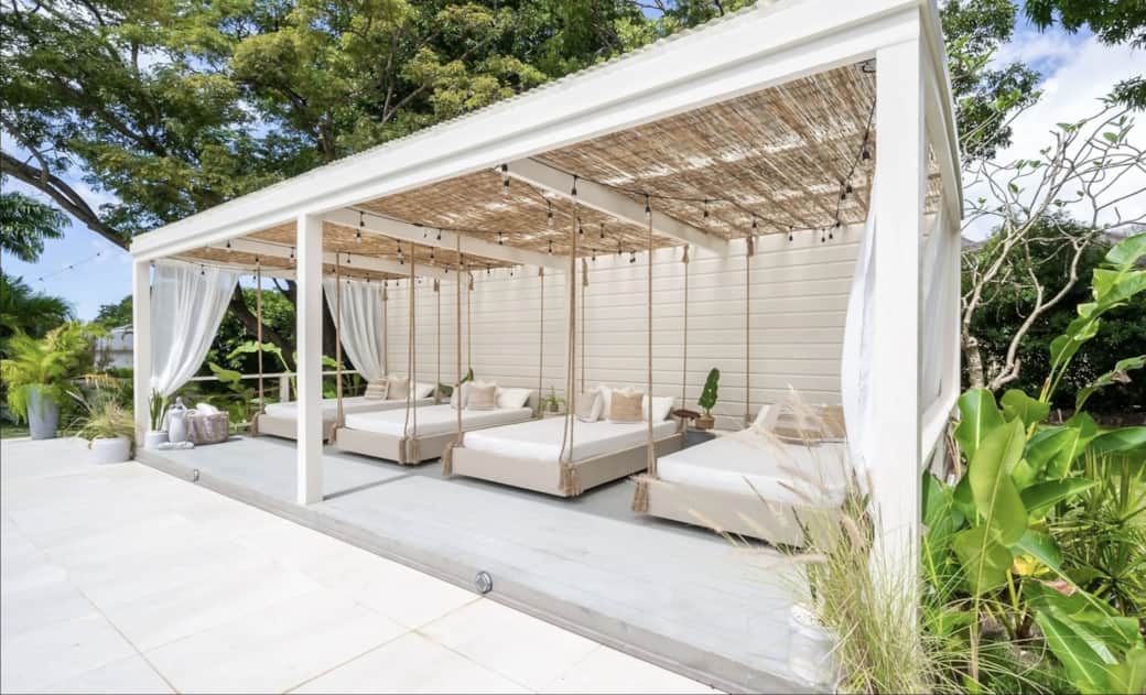 Snip_outdoor bed