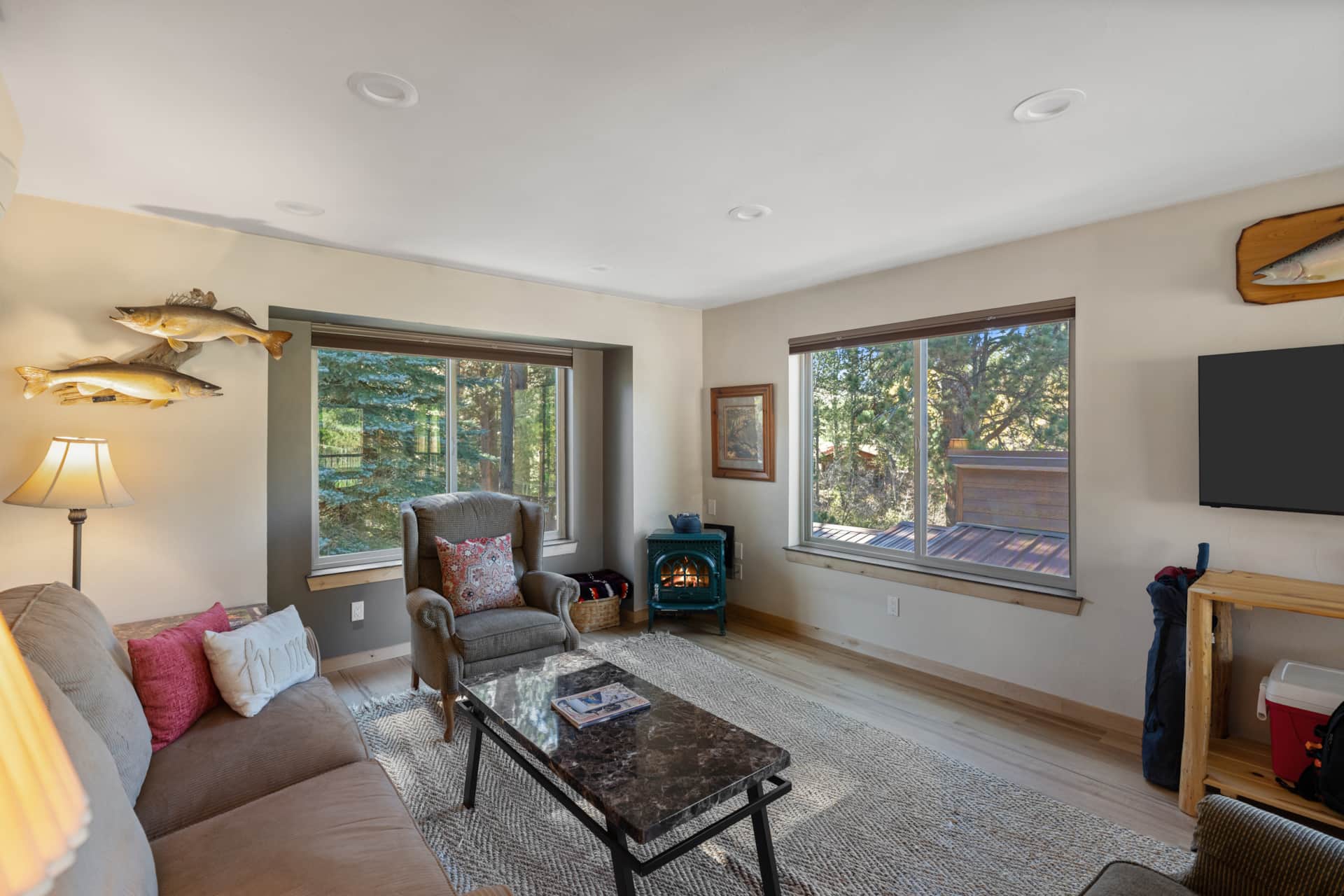 The Earl — gallery photo 10 of 33