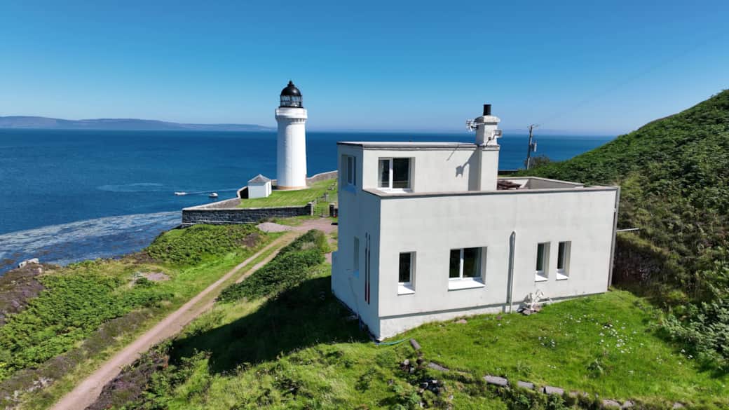 The Lookout Cottage - Davaar Island.  Stunning, uninterrupted sea views from every window