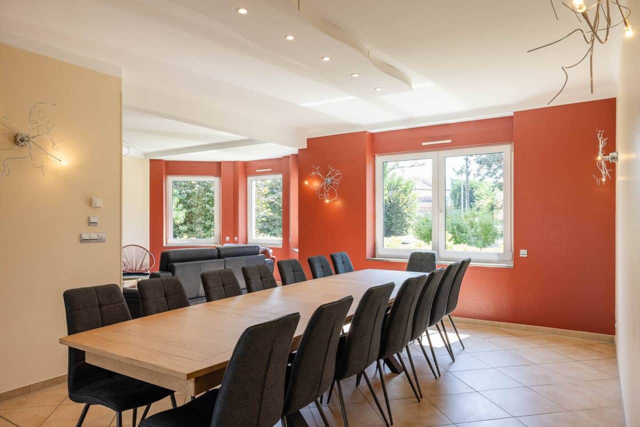 Salle à manger spacieuse
