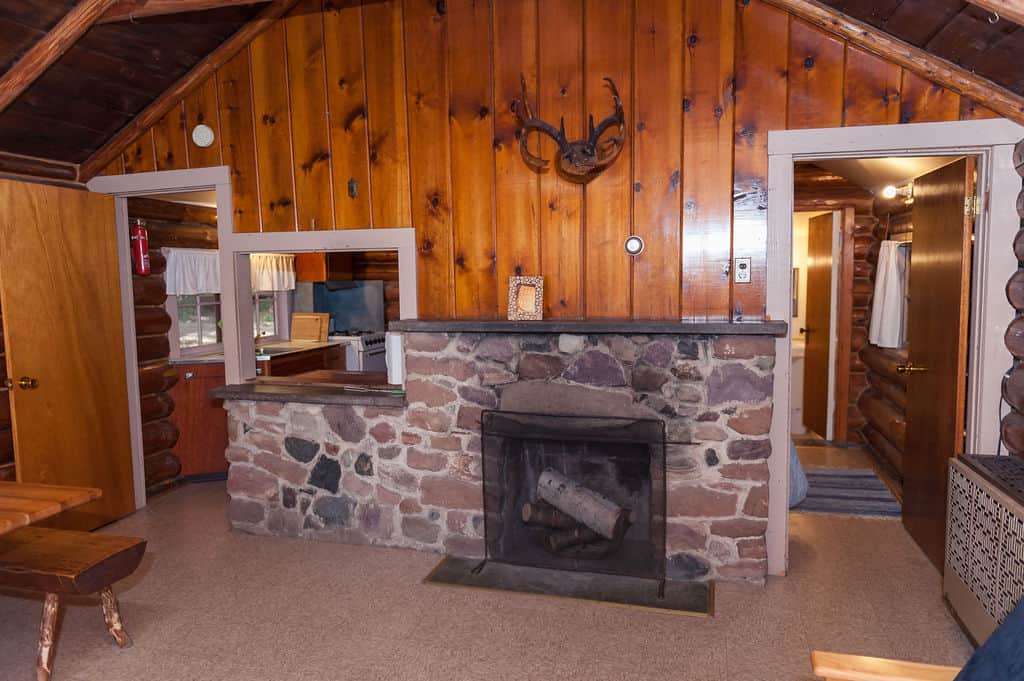 Kaksi (2) Cabin on Otter Lake, Manninen's Cabins Vacation Home in