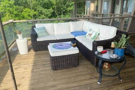 Sundowners on the deck, anyone?