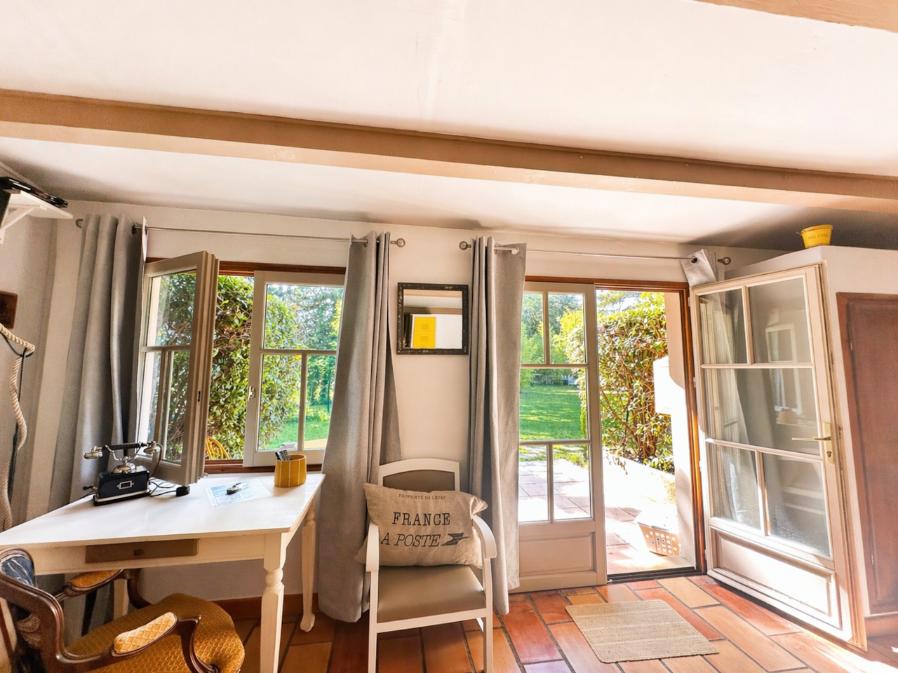 Chambre ouvert sur terrasse privee