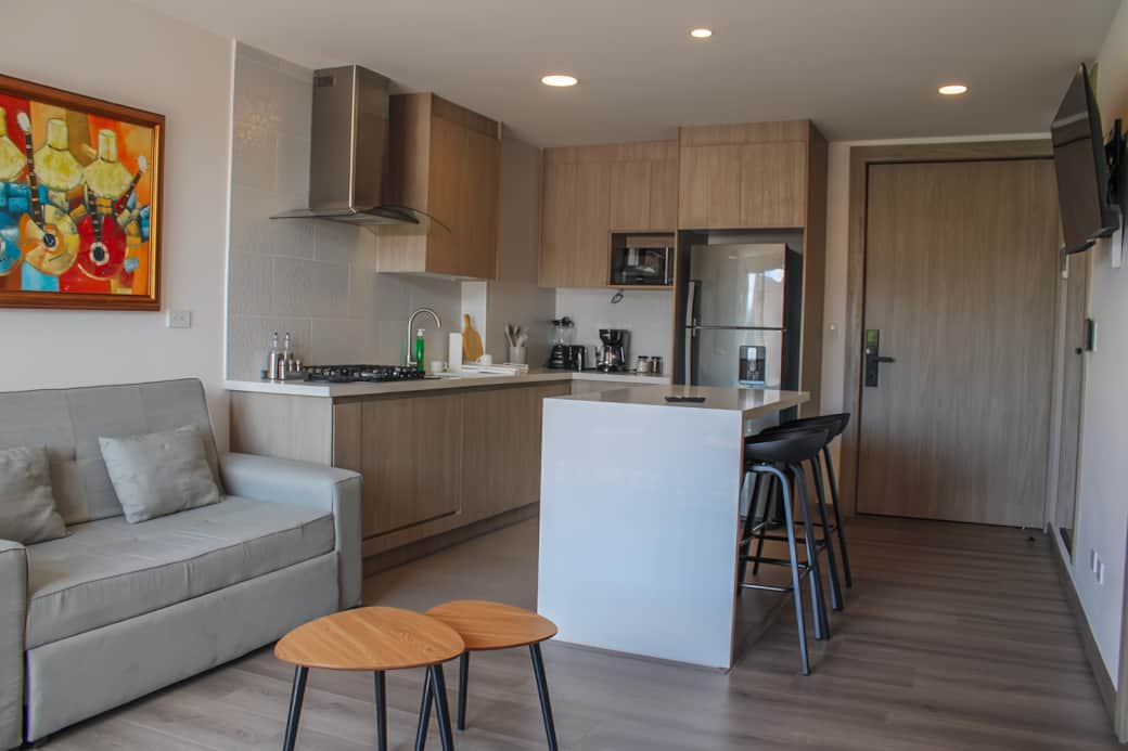 6CC2C7FF E37B 4B5E A1DA AFDE94D6448B