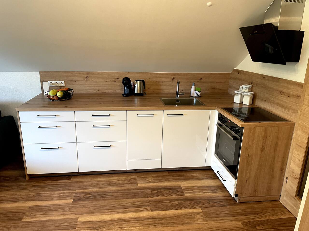 Fully equipped kitchen in the Stay Lungau apartment in Tamsweg