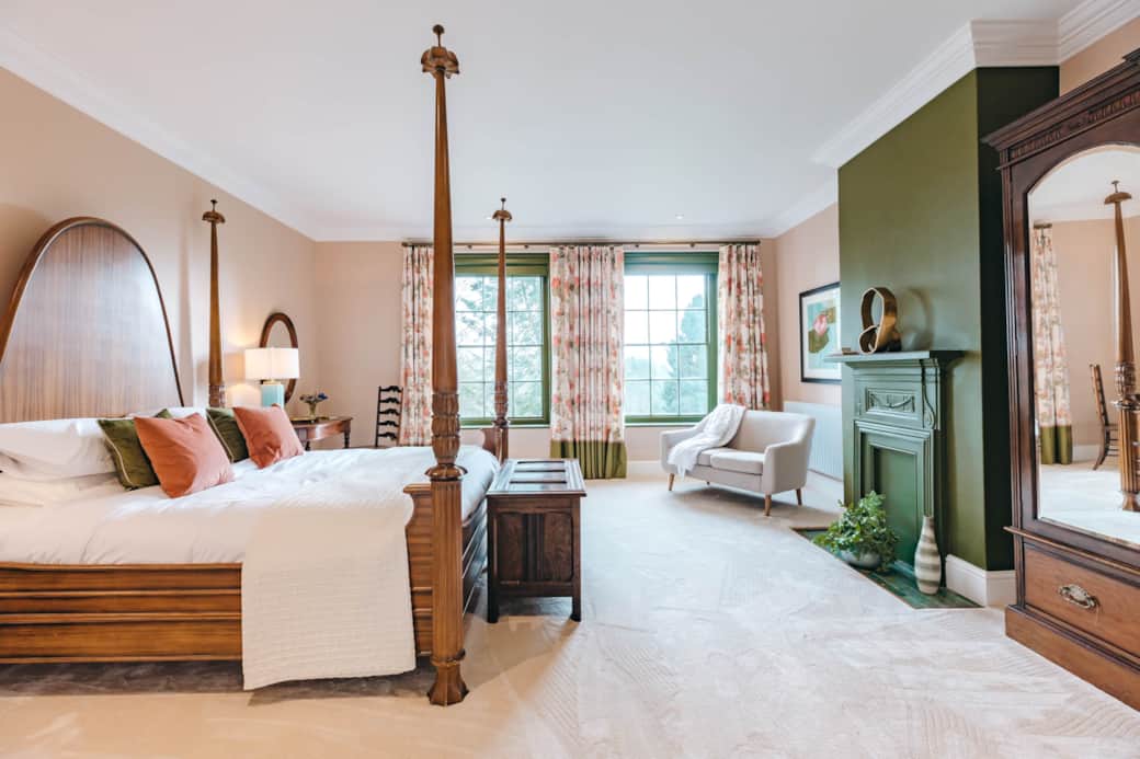 Bedroom 5 Peony