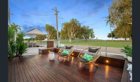 Beachfront large house with private pool Beachfront large house with private pool