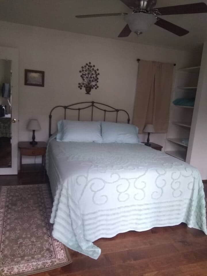 Bedroom with queen bed Bedroom with queen bed