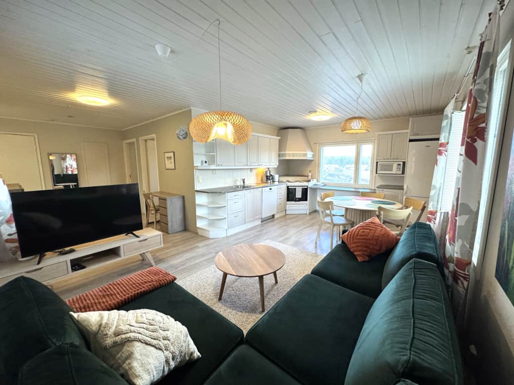 Pirtti is a spacious apartment with two bedrooms, a living room, a kitchen, and a sauna. Pirtti is a spacious apartment with two bedrooms, a living room, a kitchen, and a sauna.