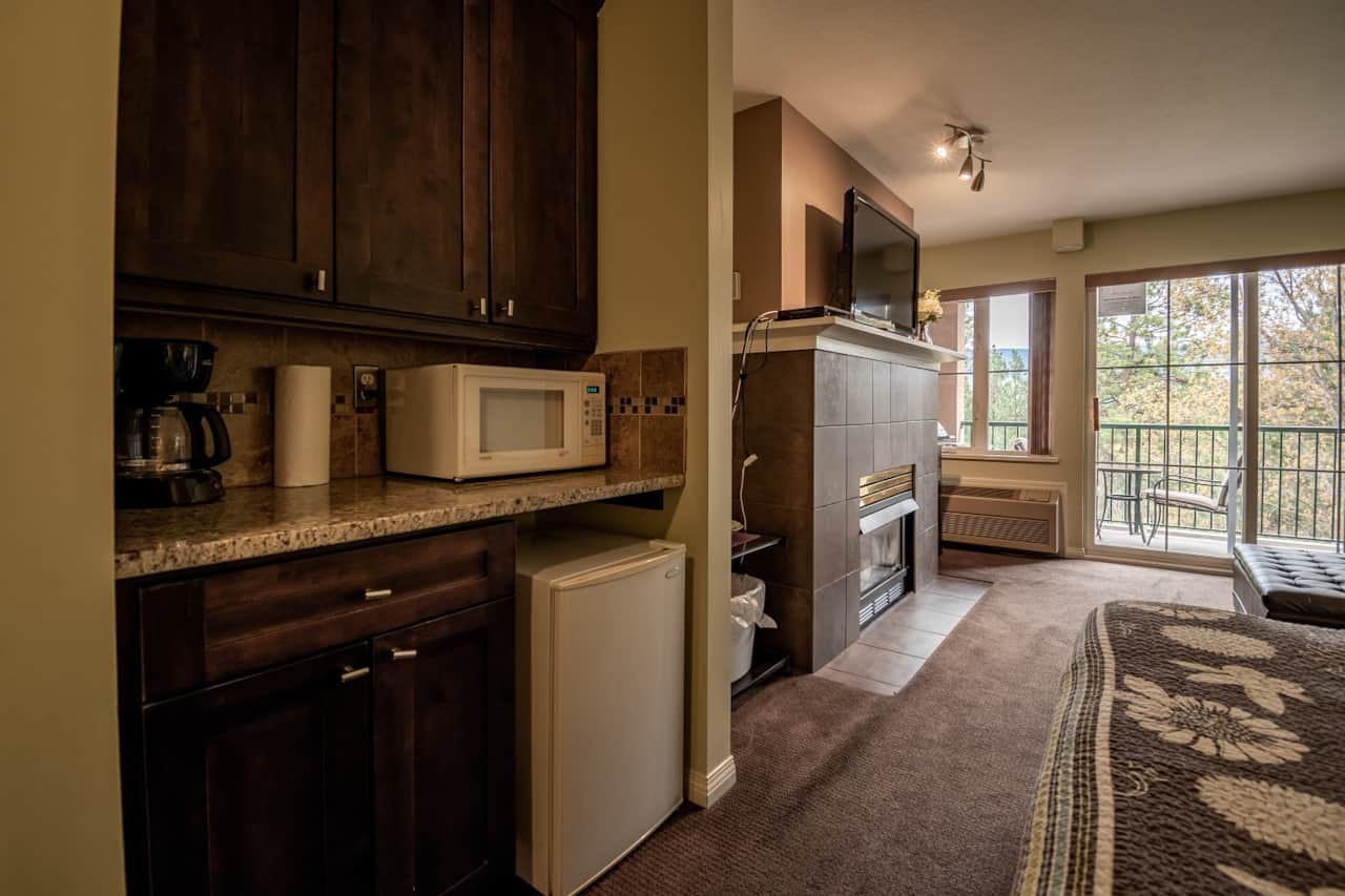 203B Kitchenette