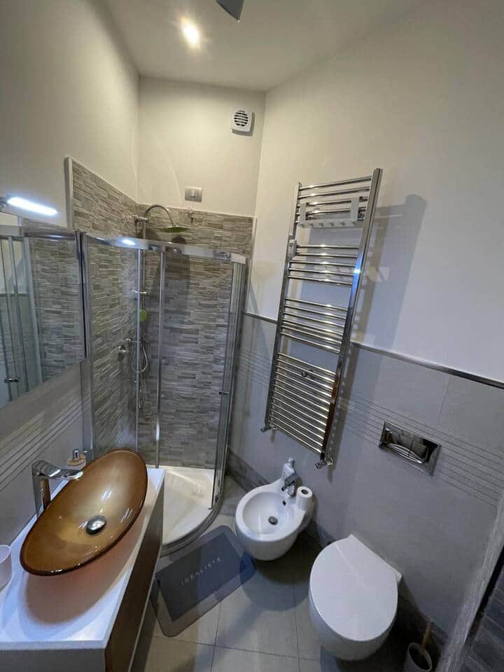 Bagno completo con bidet